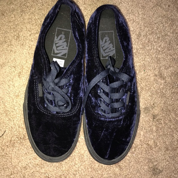 suede vans - Picture 2 of 6